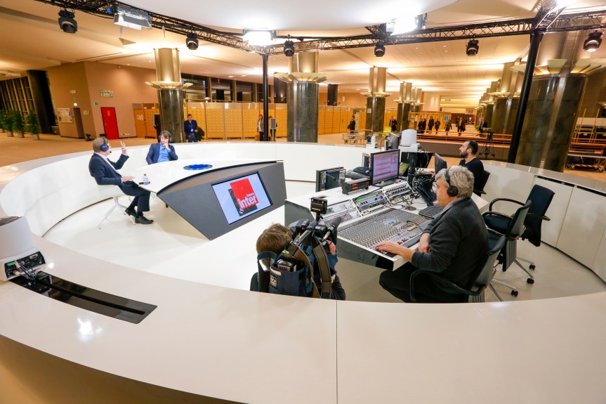 Photos extracts of the timelapse for the clip VoxBox 2016