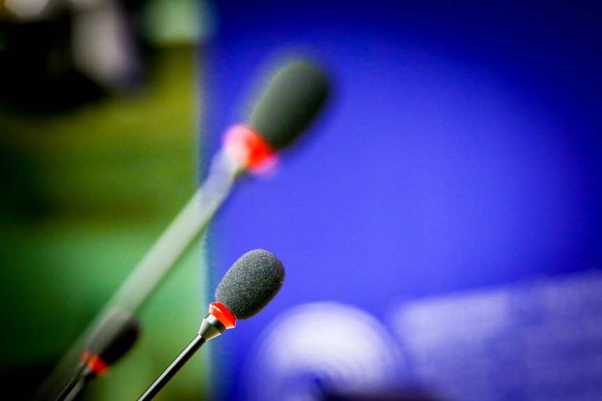 Bavarde, l&rsquo;Union Européenne bichonne les&nbsp;médias